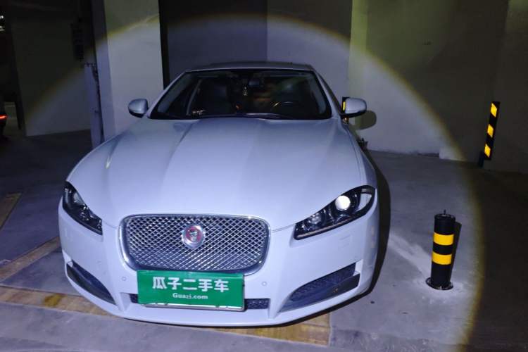 Used Jaguar XF 2015 XF 2.0T Luxury Edition Front