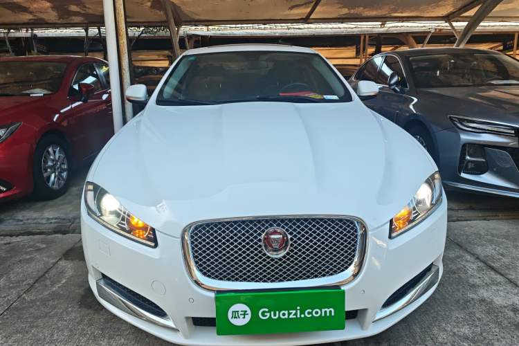 Used Jaguar XF 2015 XF 2.0T Luxury Edition Front