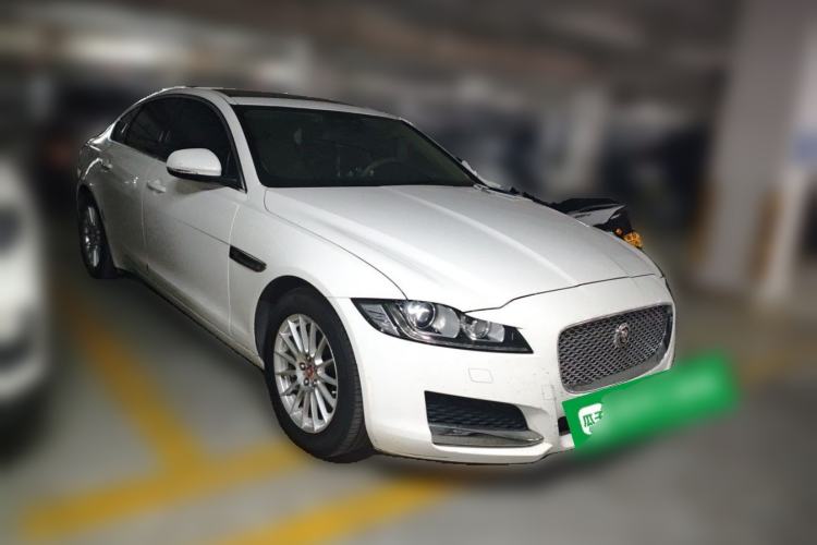 Used Jaguar XF  Front Right 45 Deg