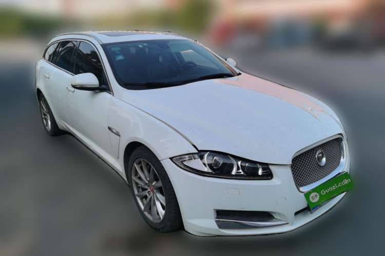 Used Jaguar XF 2015 XF 2.0T Sportbrake Luxury Edition Front Right 45 Deg