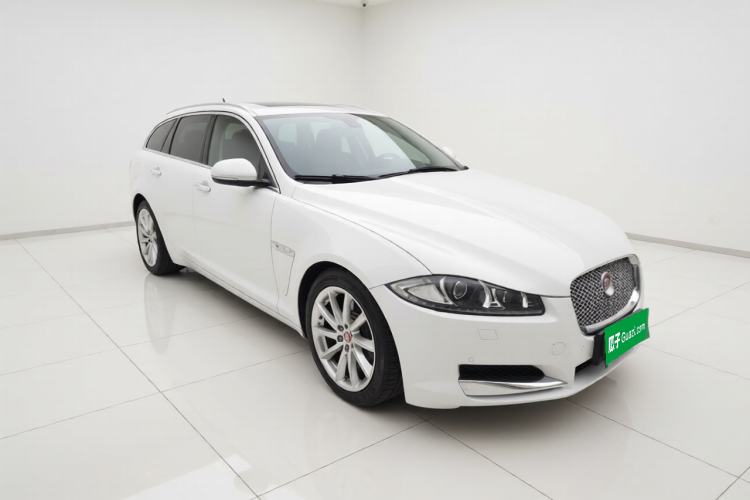 Used Jaguar XF 2015 XF 2.0T Sportbrake Luxury Edition Front Right 45 Deg