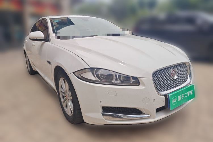Used Jaguar XF 2015 XF 2.0T Prestige Edition Front Right 45 Deg