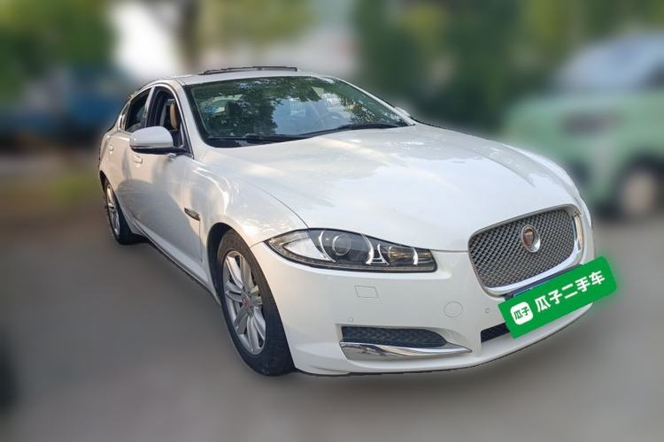 Used Jaguar XF 2015 XF 2.0T Prestige Edition Front Right 45 Deg
