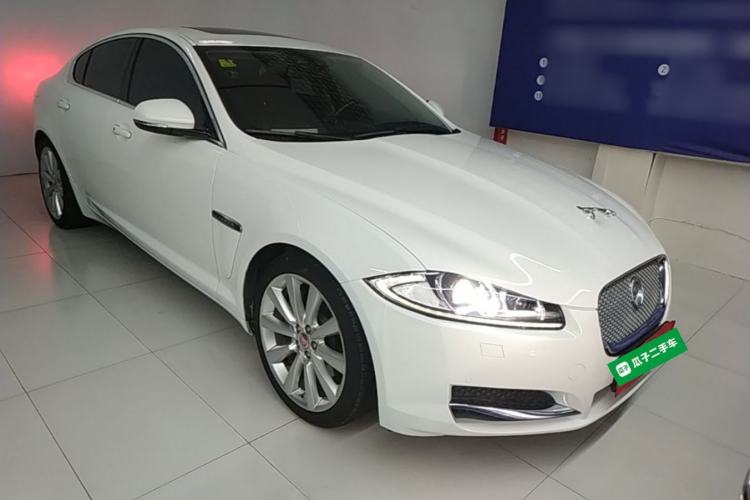 Used Jaguar XF 2015 XF 2.0T 80th Anniversary Limited Edition Luxury Model Front Right 45 Deg
