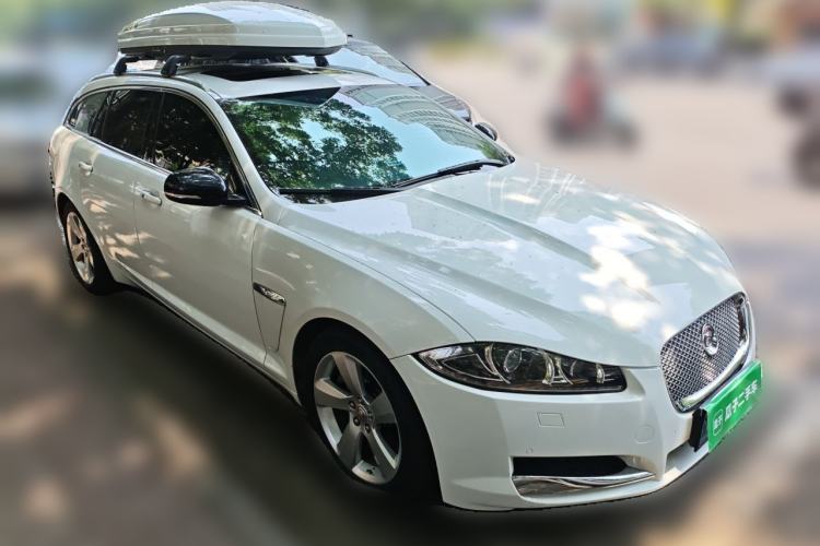 Used Jaguar XF 2015 XF 2.0T Sportbrake Luxury Edition Front Right 45 Deg