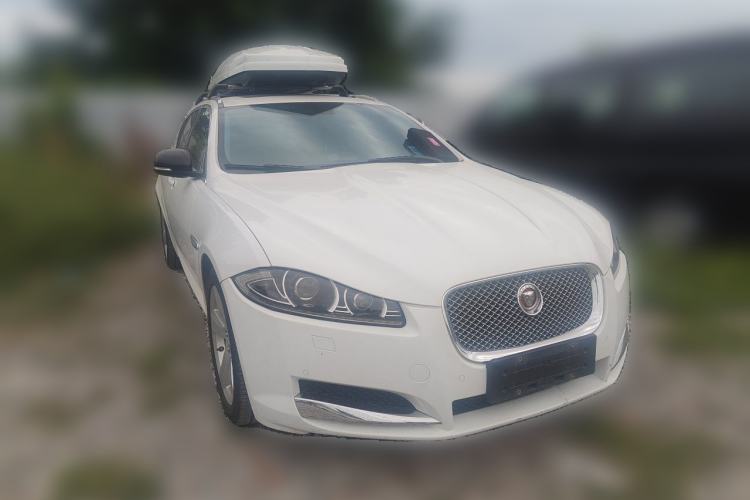 Used Jaguar XF 2015 XF 2.0T Sportbrake Luxury Edition Front Right 45 Deg