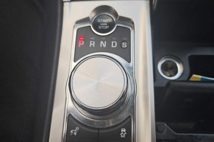 Used Jaguar XF 2015 XF 2.0T Sportbrake Luxury Edition Gear Lever
