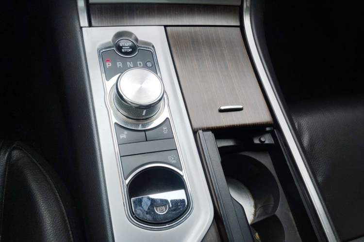 Used Jaguar XF 2015 XF 2.0T Prestige Edition Gear Lever