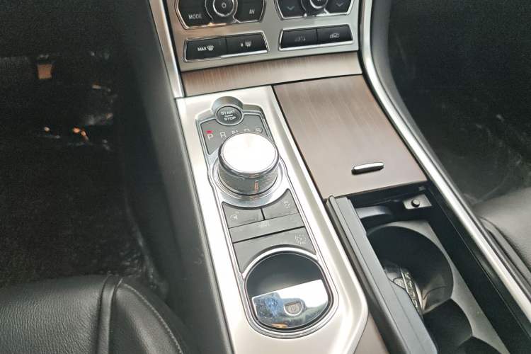 Used Jaguar XF 2015 XF 2.0T Prestige Edition Gear Lever