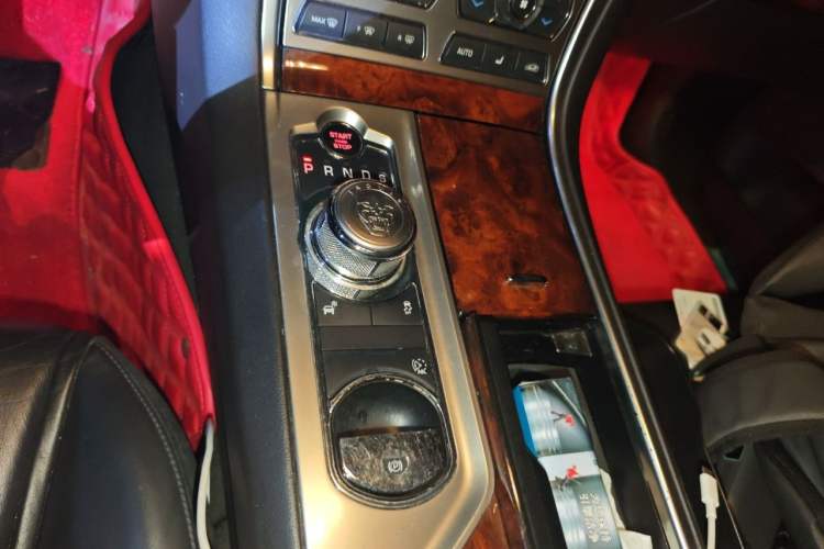 Used Jaguar XF 2015 XF 2.0T Luxury Edition Gear Lever