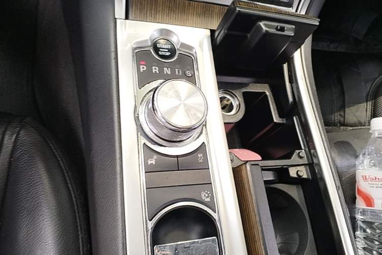 Used Jaguar XF 2015 XF 2.0T Prestige Edition Gear Lever