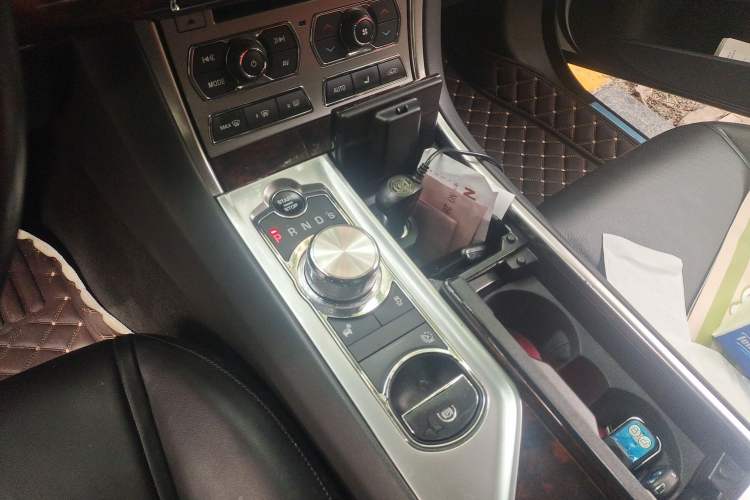 Used Jaguar XF 2015 XF 2.0T Luxury Edition Gear Lever