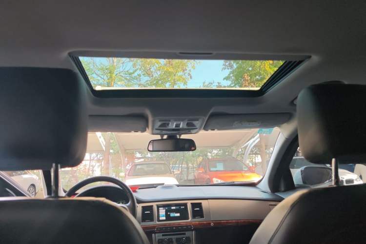 Used Jaguar XF 2015 XF 2.0T Luxury Edition Headliner