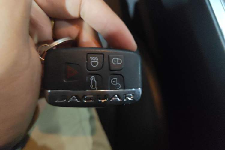 Used Jaguar XF 2015 XF 2.0T Prestige Edition Interior 1