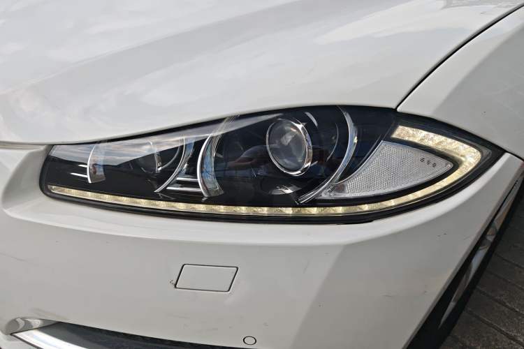 Used Jaguar XF 2015 XF 2.0T Prestige Edition Left Front Headlight