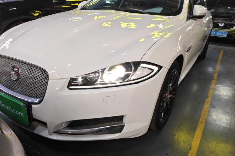 Used Jaguar XF 2015 XF 2.0T Luxury Edition Left Front Headlight