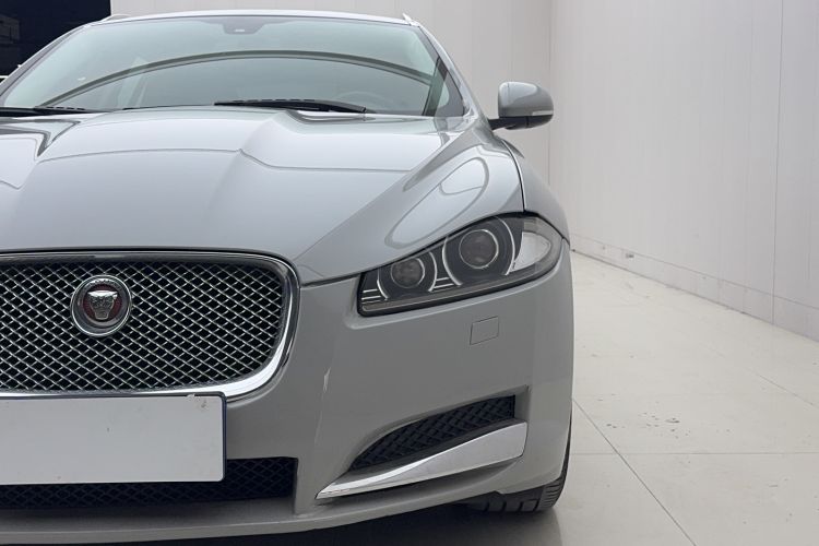 Used Jaguar XF 2015 XF 2.0T Sportbrake Luxury Edition Left Front Headlight