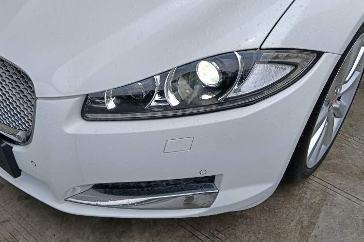 Used Jaguar XF 2015 XF 2.0T Luxury Edition Left Front Headlight