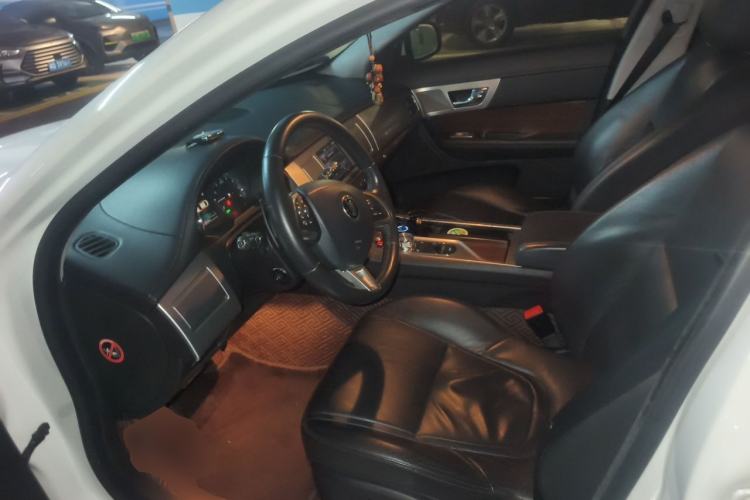 Used Jaguar XF 2015 XF 2.0T 80th Anniversary Collector's Edition Left Front Seat