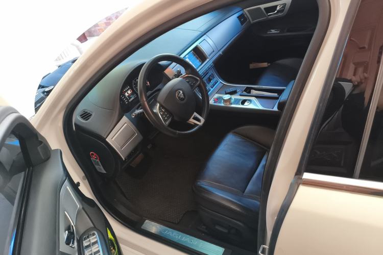 Used Jaguar XF 2015 XF 2.0T Prestige Edition Left Front Seat