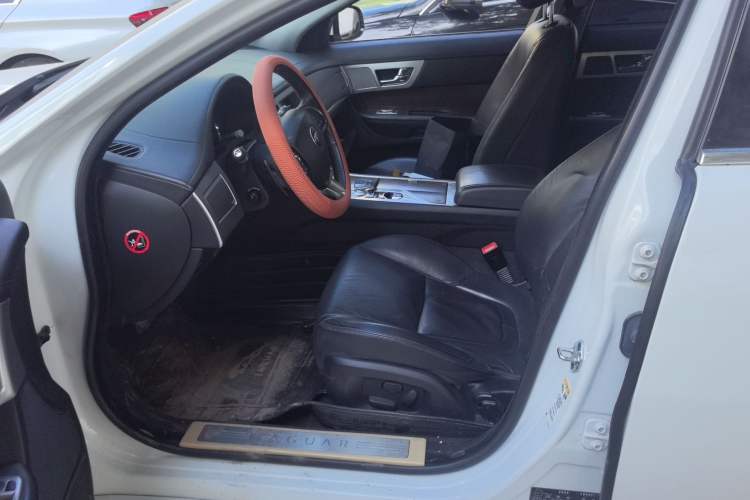 Used Jaguar XF 2015 XF 2.0T 80th Anniversary Collector's Edition Left Front Seat