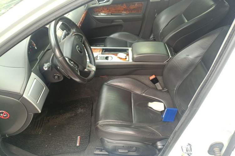 Used Jaguar XF 2015 XF 2.0T Luxury Edition Left Front Seat