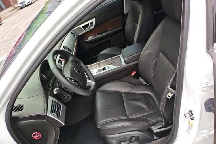 Used Jaguar XF 2015 XF 2.0T Sportbrake Luxury Edition Left Front Seat