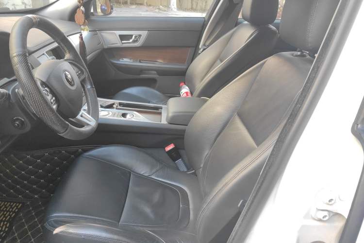 Used Jaguar XF 2015 XF 2.0T Prestige Edition Left Front Seat