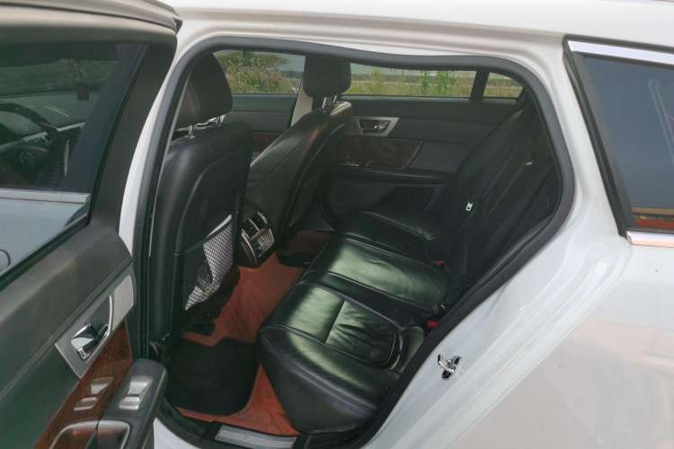 Used Jaguar XF 2015 XF 2.0T Sportbrake Luxury Edition Left Rear Seat