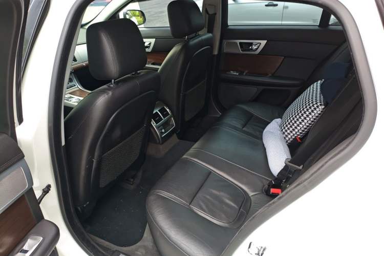 Used Jaguar XF 2015 XF 2.0T Sportbrake Luxury Edition Left Rear Seat