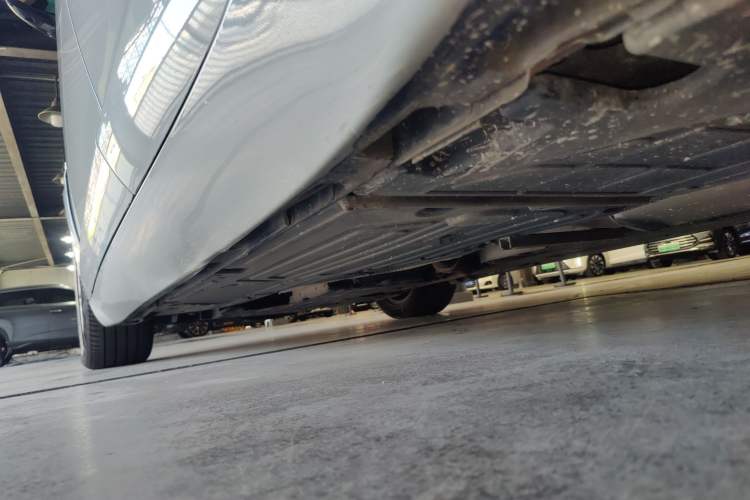 Used Jaguar XF 2015 XF 2.0T Sportbrake Luxury Edition Left Side Sill