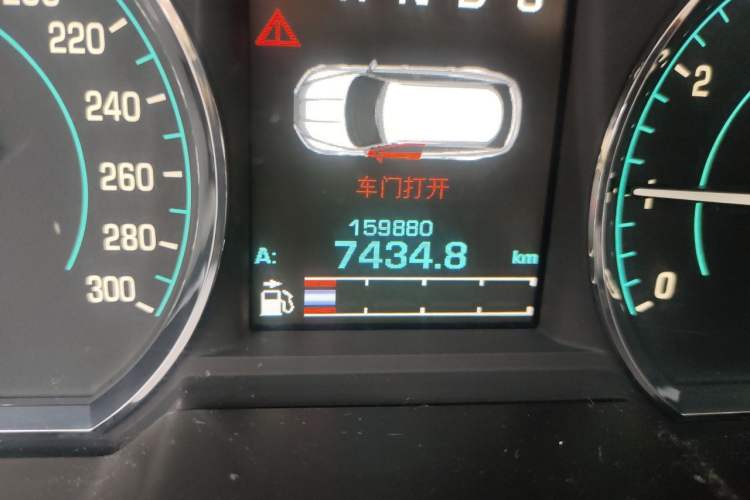 Used Jaguar XF 2015 XF 2.0T Sportbrake Luxury Edition Odometer Close Up