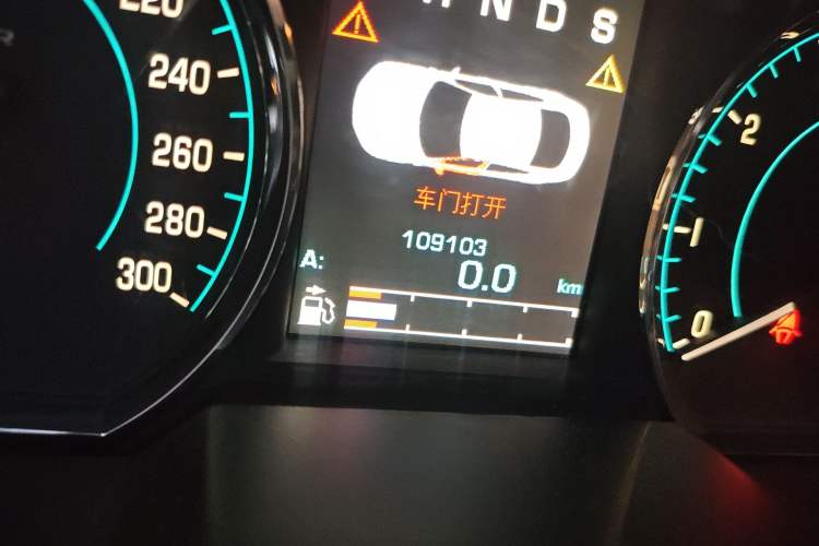 Used Jaguar XF 2015 XF 2.0T Prestige Edition Odometer Close Up