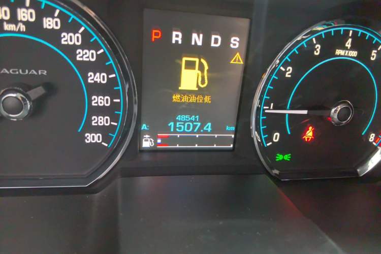 Used Jaguar XF 2015 XF 2.0T Sportbrake Luxury Edition Odometer Close Up