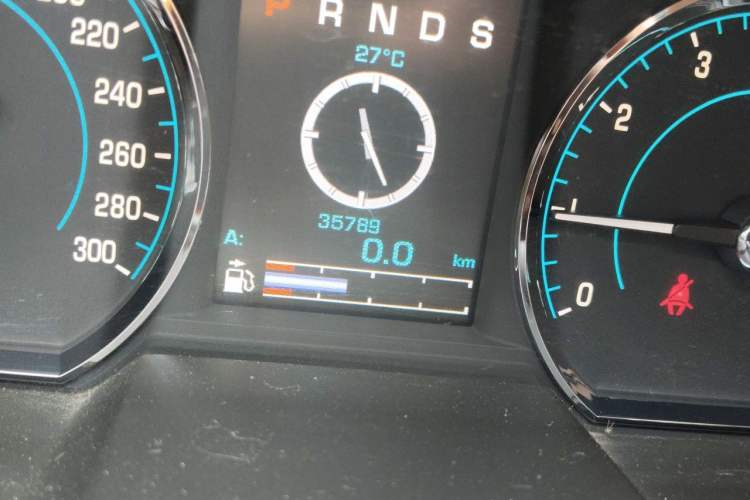 Used Jaguar XF 2015 XF 2.0T Prestige Edition Odometer Close Up