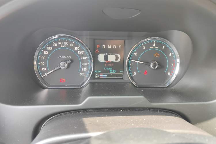 Used Jaguar XF 2015 XF 2.0T Luxury Edition Odometer Close Up