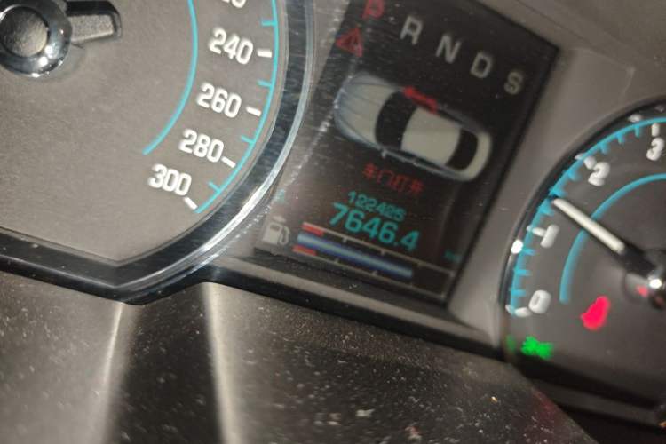 Used Jaguar XF 2015 XF 2.0T Luxury Edition Odometer Close Up