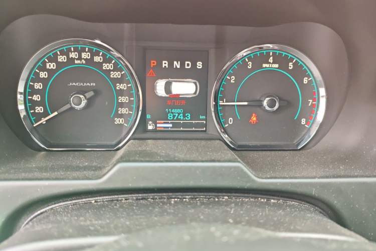 Used Jaguar XF 2015 XF 2.0T Sportbrake Luxury Edition Odometer Close Up