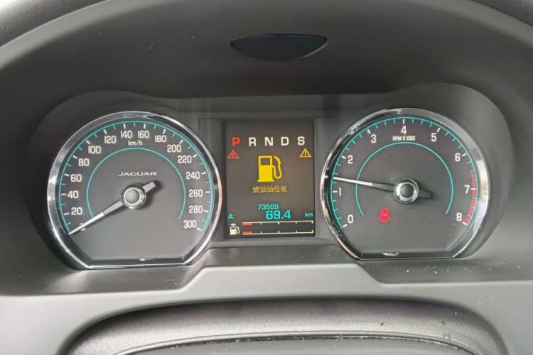 Used Jaguar XF 2015 XF 2.0T Luxury Edition Odometer Close Up