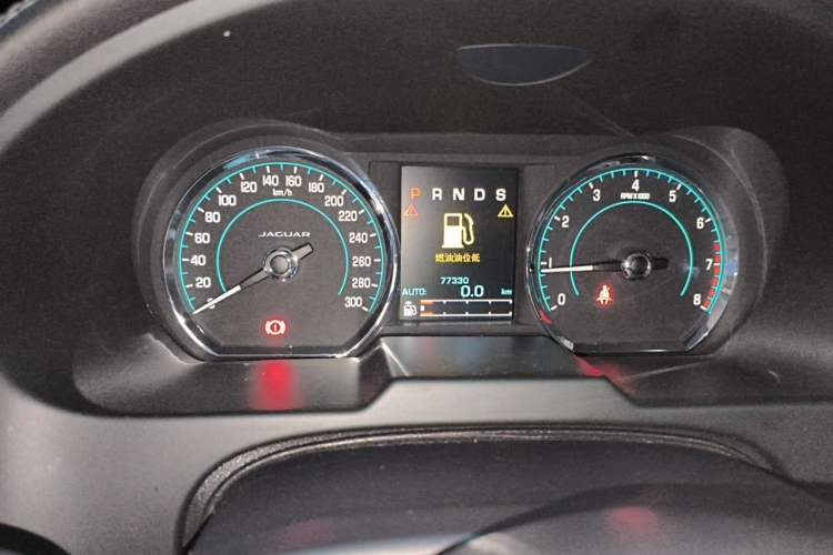 Used Jaguar XF 2015 XF 2.0T Luxury Edition Odometer Close Up