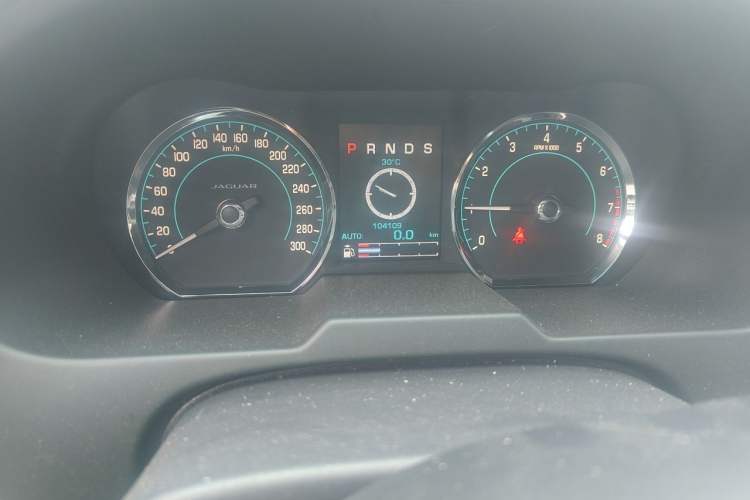 Used Jaguar XF 2015 XF 2.0T Sportbrake Luxury Edition Odometer Close Up