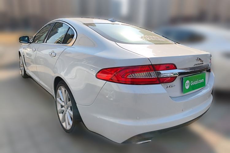 Used Jaguar XF 2015 XF 2.0T Luxury Edition Rear Left 45 Deg