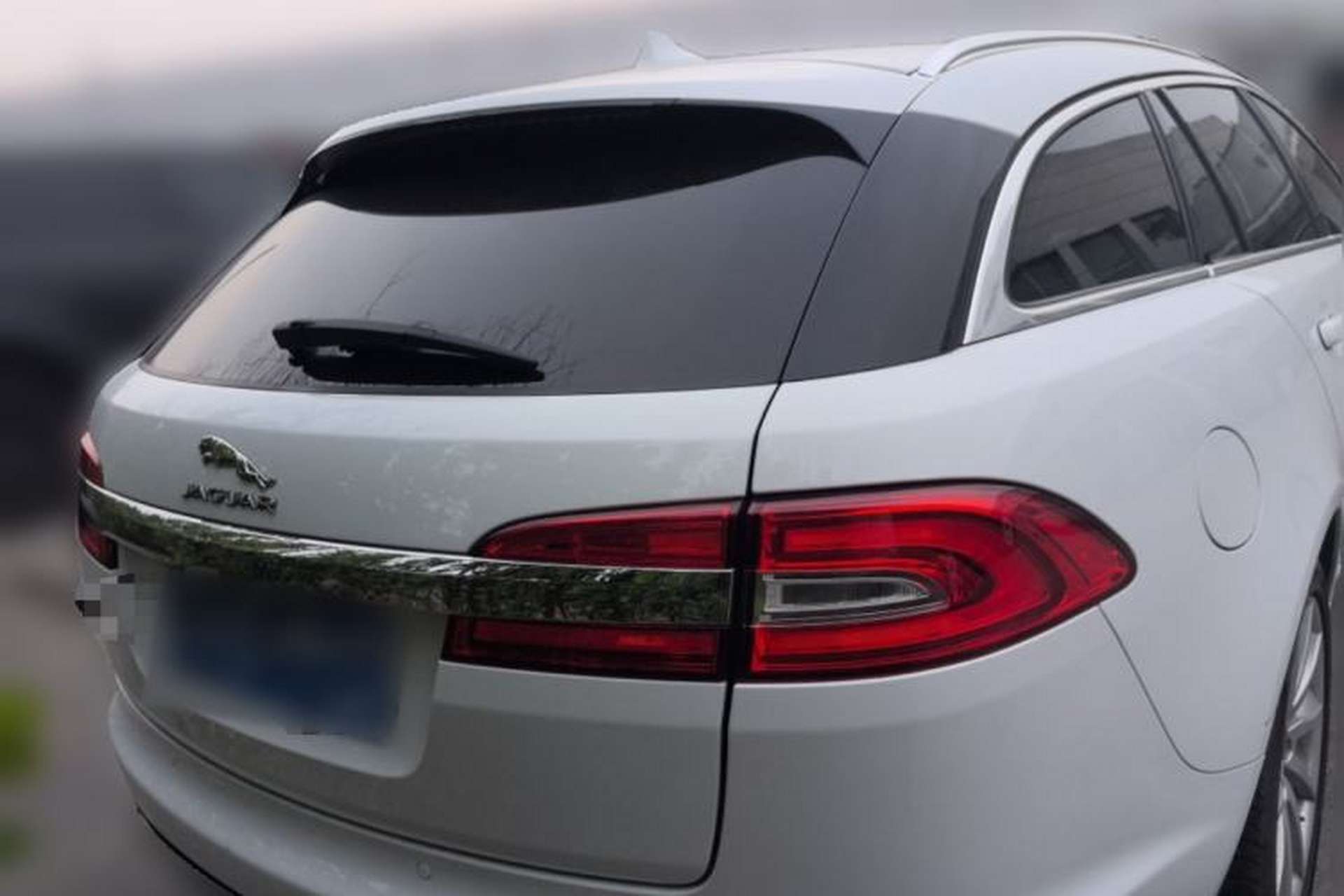 Used Jaguar XF 2015 XF 2.0T Sportbrake Luxury Edition Rear Right 45 Deg