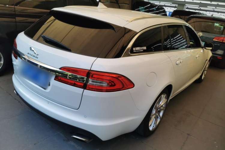 Used Jaguar XF 2015 XF 2.0T Sportbrake Luxury Edition Rear Right 45 Deg