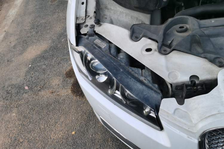 Used Jaguar XF 2015 XF 2.0T Sportbrake Luxury Edition Right Front Headlight