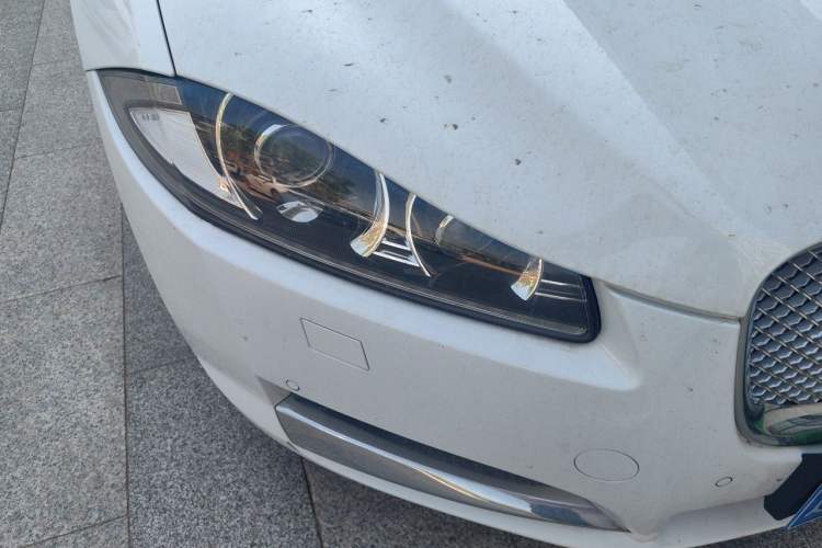 Used Jaguar XF 2015 XF 2.0T Luxury Edition Right Front Headlight