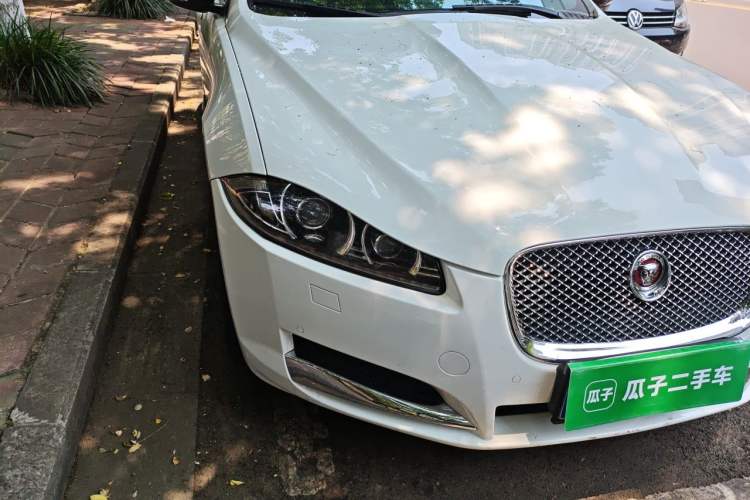 Used Jaguar XF 2015 XF 2.0T Sportbrake Luxury Edition Right Front Headlight
