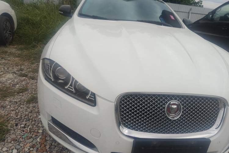 Used Jaguar XF 2015 XF 2.0T Sportbrake Luxury Edition Right Front Headlight