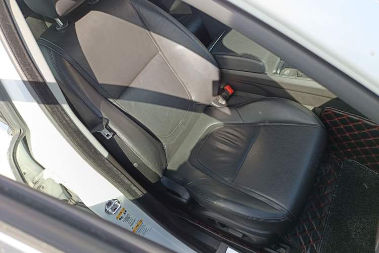 Used Jaguar XF 2015 XF 2.0T Sportbrake Luxury Edition Right Front Seat