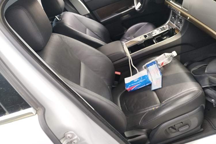 Used Jaguar XF 2015 XF 2.0T Prestige Edition Right Front Seat